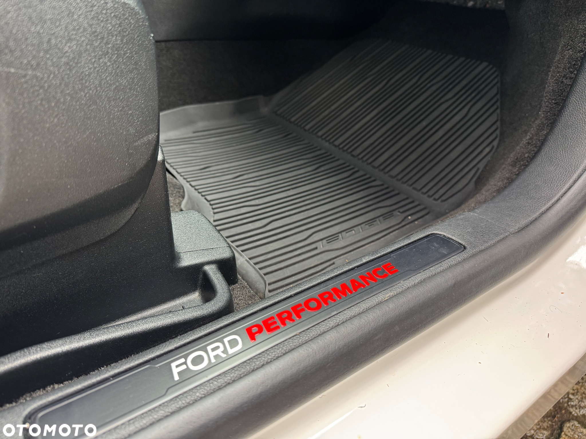 Ford Edge 2.0 EcoBlue Twin-Turbo 4WD ST-Line - 26