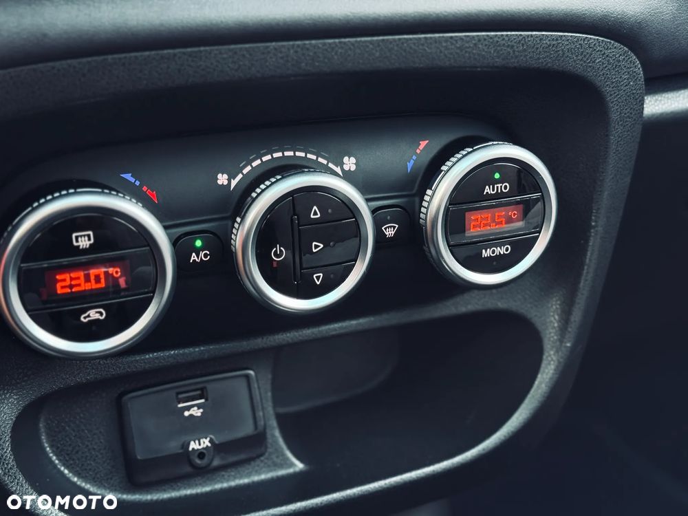 Fiat 500L 1.4 16V Lounge - 25