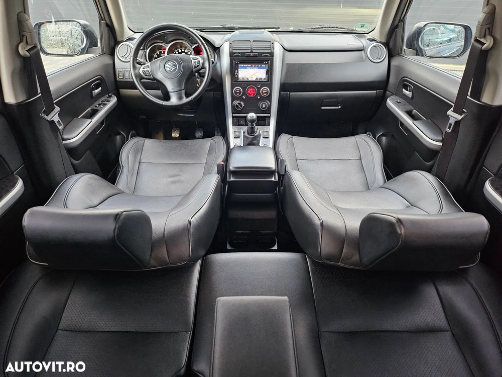 Suzuki Grand Vitara 1.9 DDIS JLX - 3