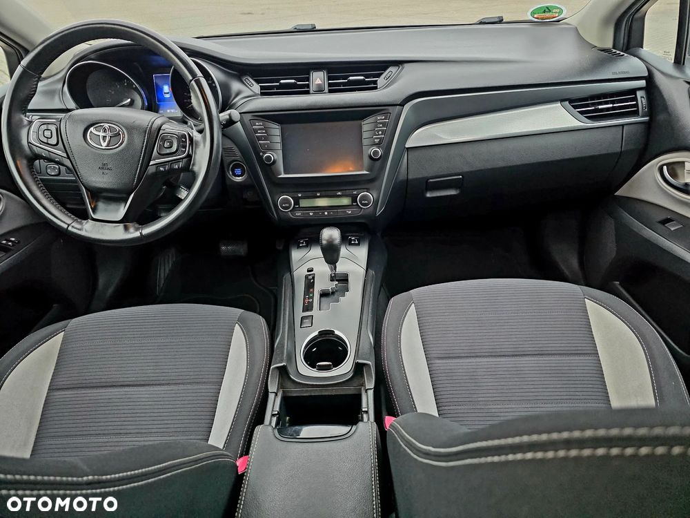 Toyota Avensis Touring Sports 1.8 Multidrive S Comfort - 22