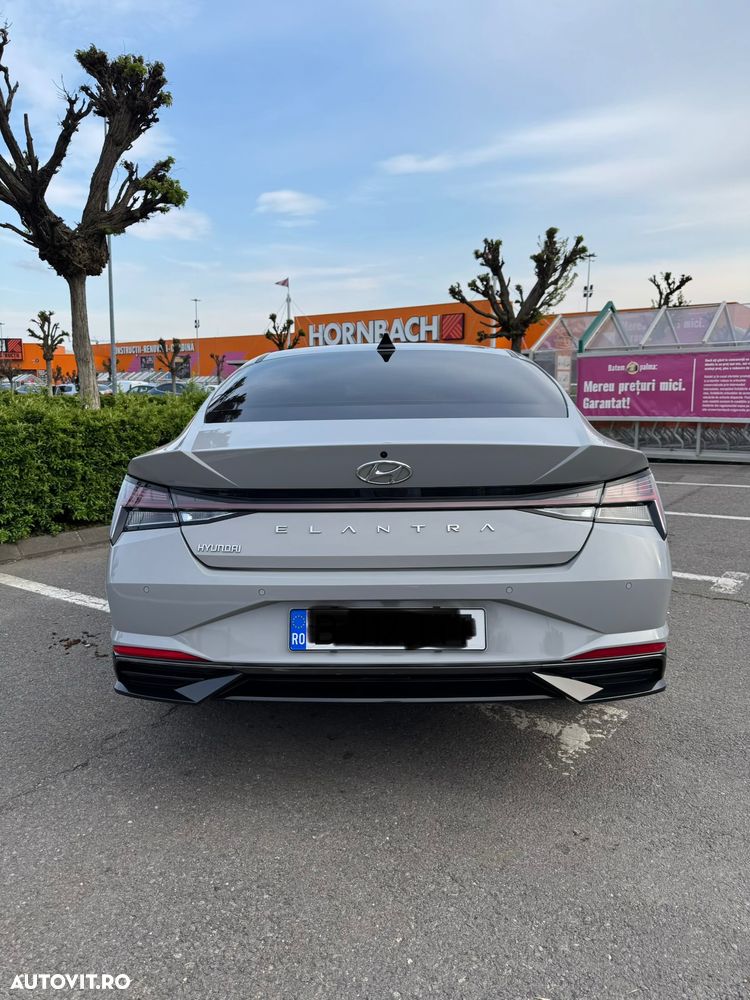 Hyundai Elantra 1.6 l 123 CP CVT Exclusive Navi - 4