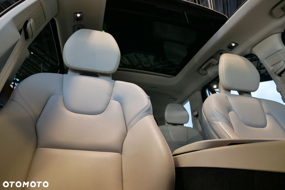 Volvo XC 90 T8 AWD Plug-In Hybrid Inscription 6os - 30