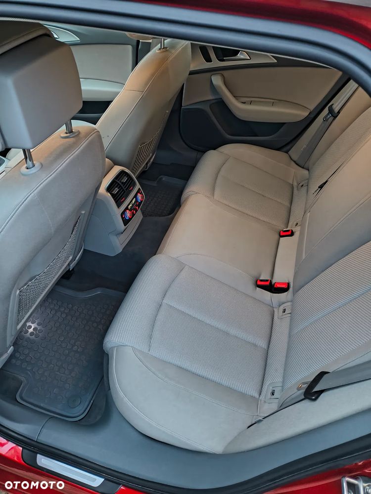 Audi A6 Avant - 16