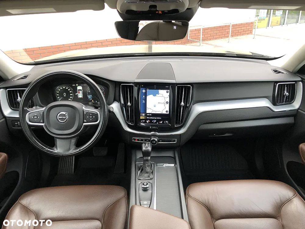 Volvo XC 60 T5 AWD Momentum Pro - 15