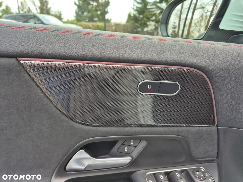 Mercedes-Benz GLA 200 AMG Line - 12