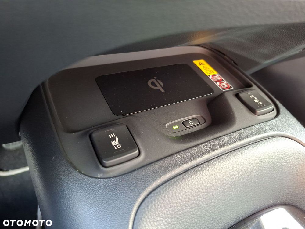 Toyota Corolla 1.8 Hybrid Comfort - 24
