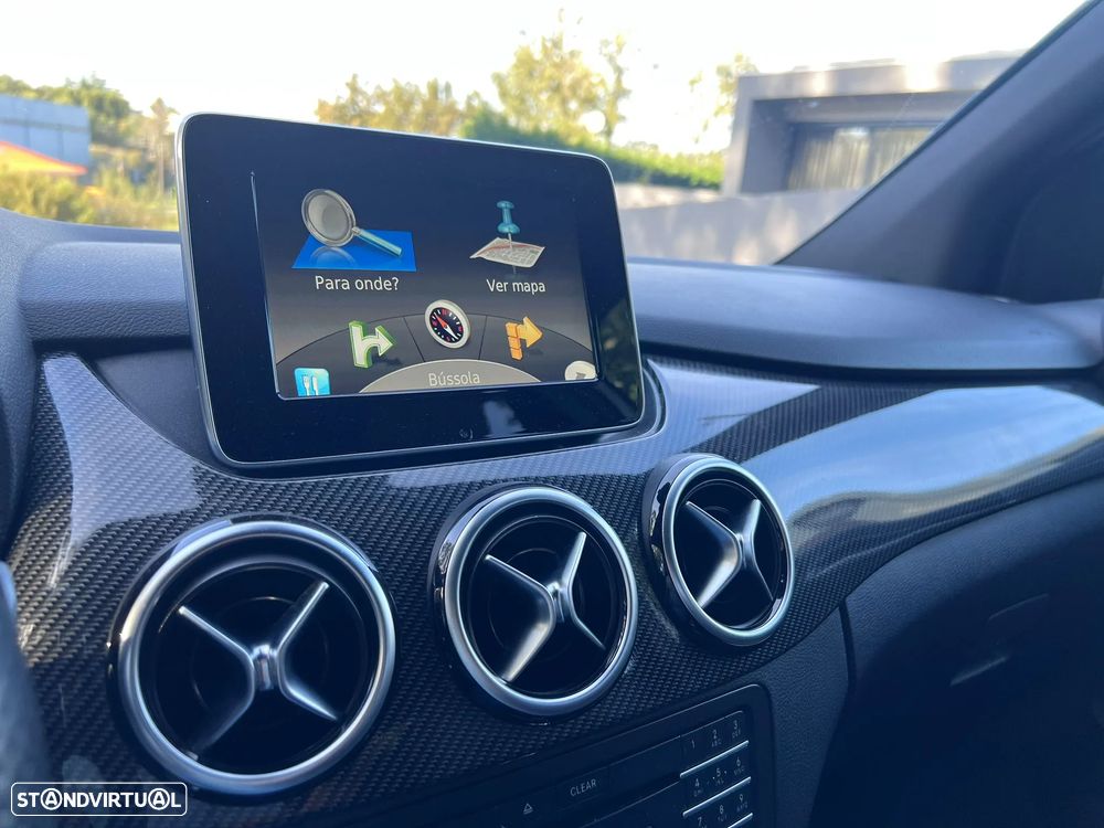 Mercedes-Benz B 220 (CDI) d 4Matic 7G-DCT AMG Line - 2