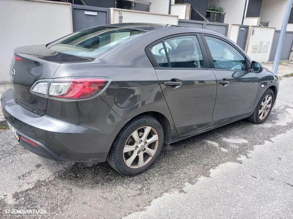 Mazda 3 Sedan MZ-CD 1.6 Exclusive Plus - 3