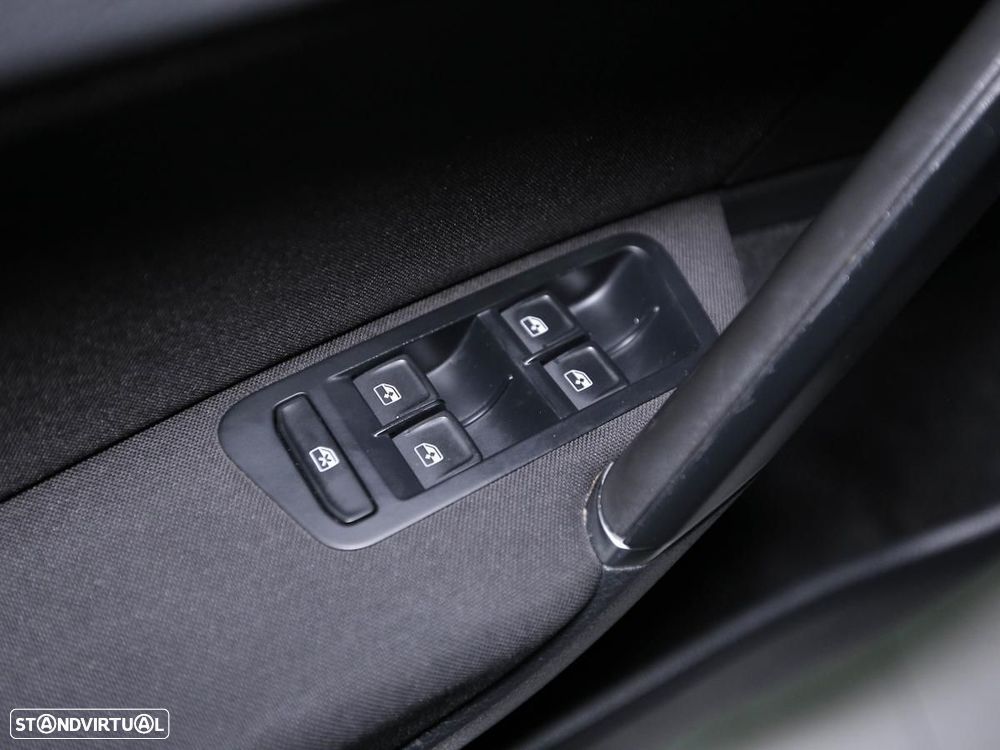 VW e-Golf AC/DC - 12