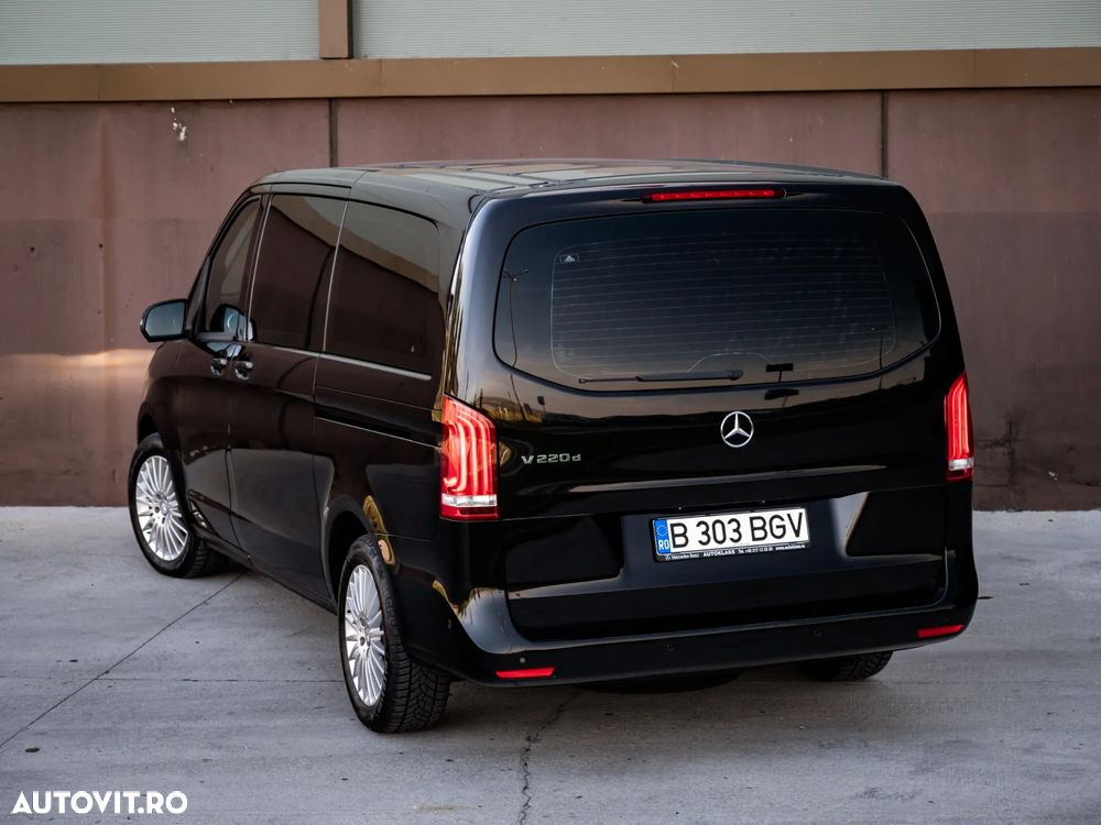Mercedes-Benz V - 12