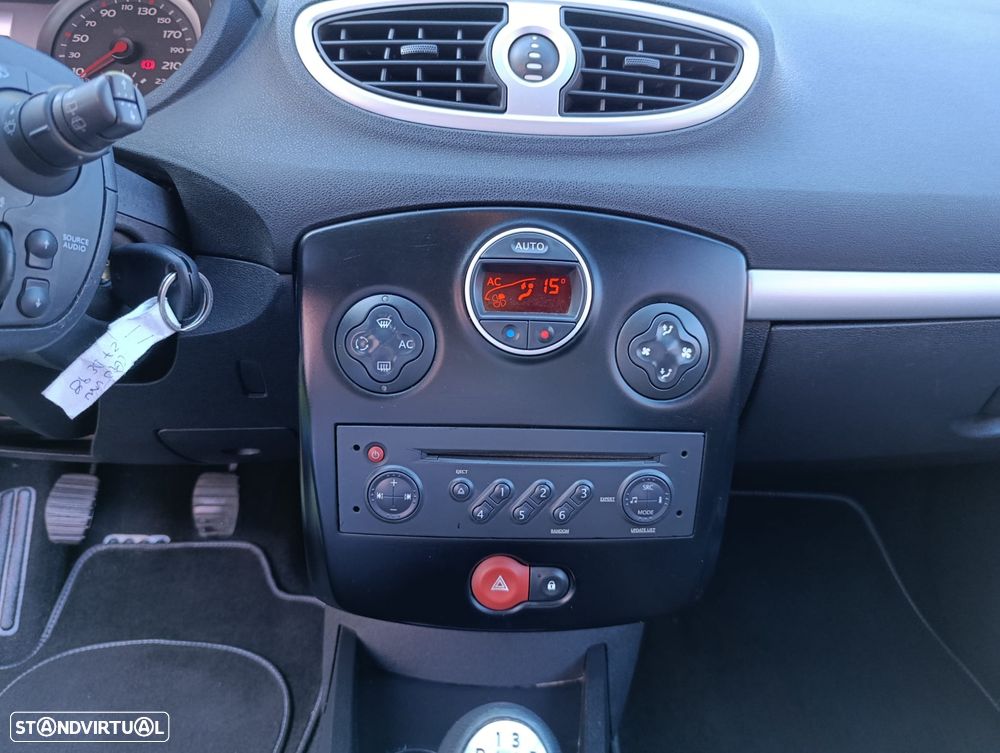 Renault Clio 1.5 DCI Dinamique - 10