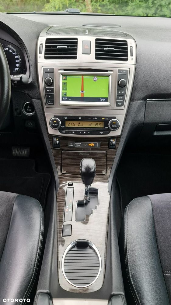 Toyota Avensis - 21