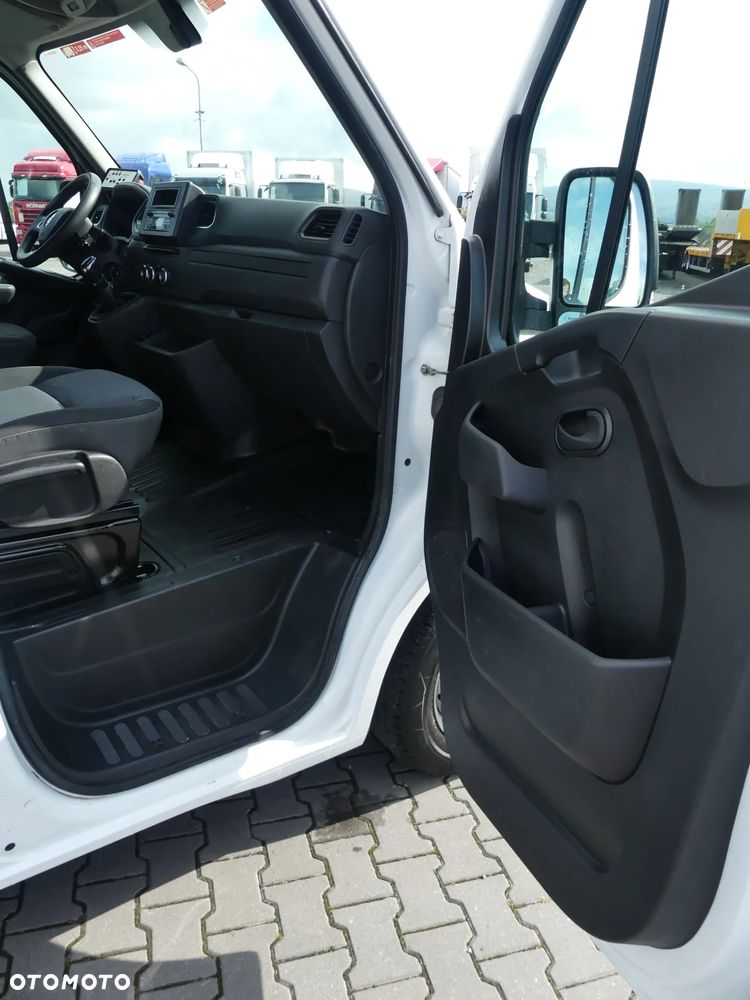 Renault MASTER / PODNOŚNIK KOSZOWY / ZWYŻKA 12M / - 30