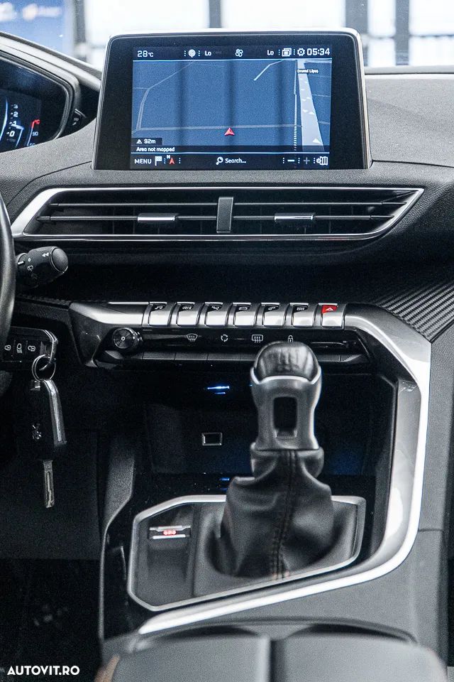 Peugeot 3008 1.2 PureTech Turbo S&S Allure - 5