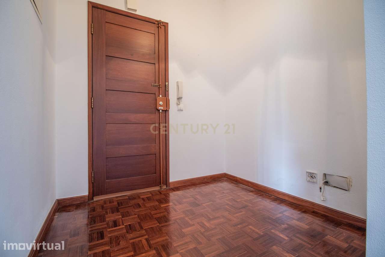 Apartamento T4+1 duplex com garagem no centro da cidade da Figueira da - Grande imagem: 4/55