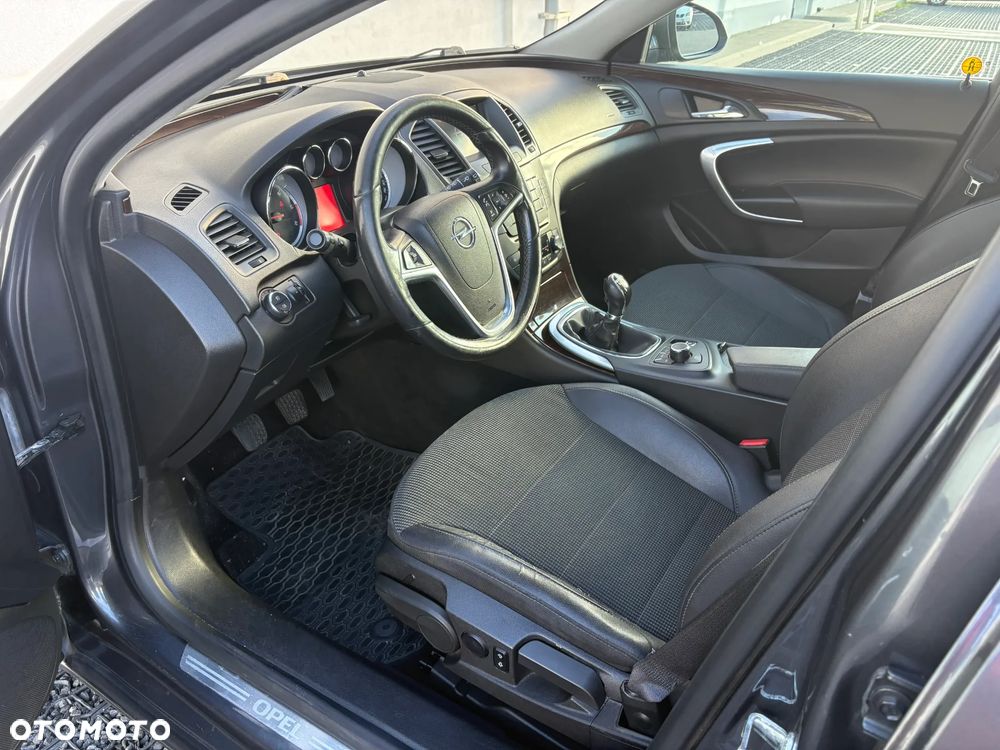 Opel Insignia - 12