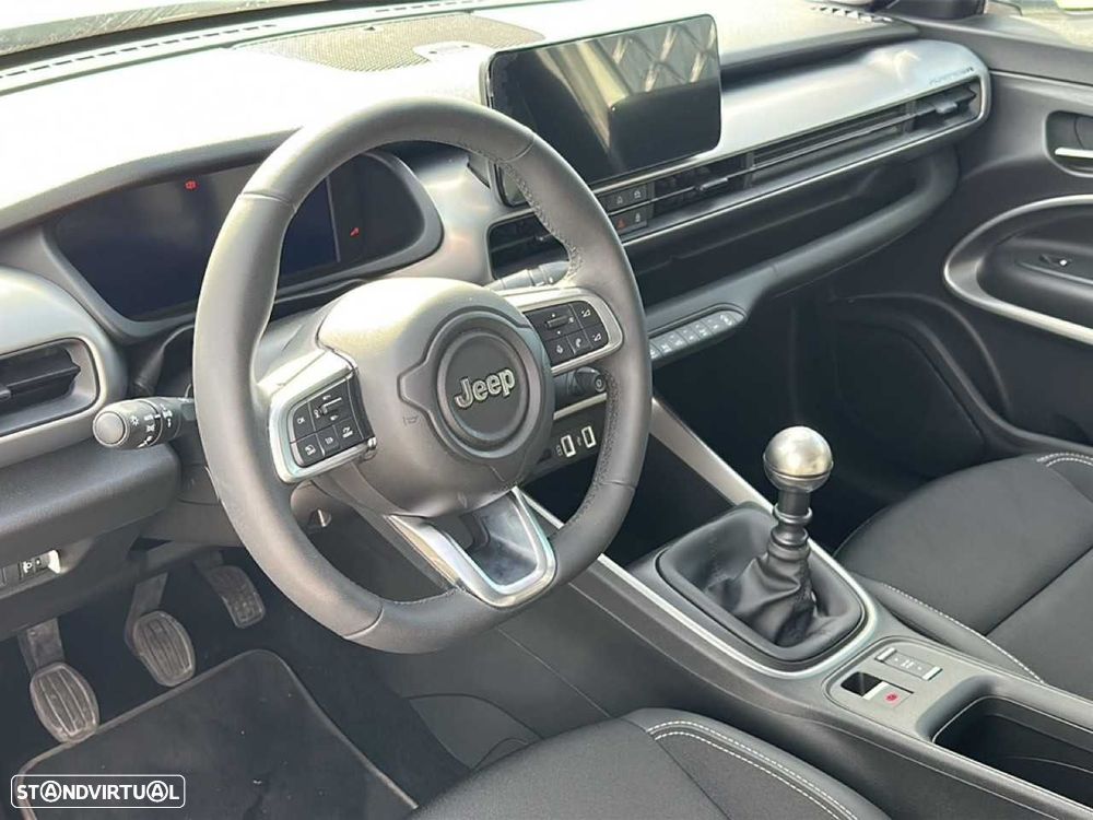 Jeep Avenger 1.2 GSE T3 Summit - 11