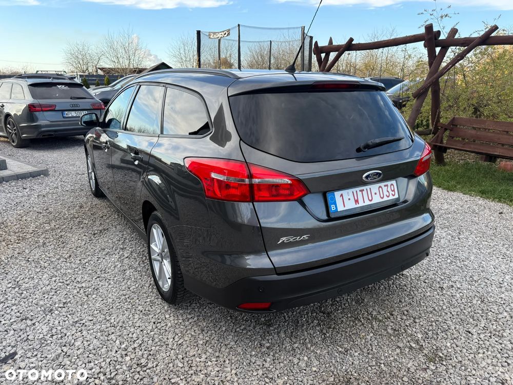 Ford Focus - 16