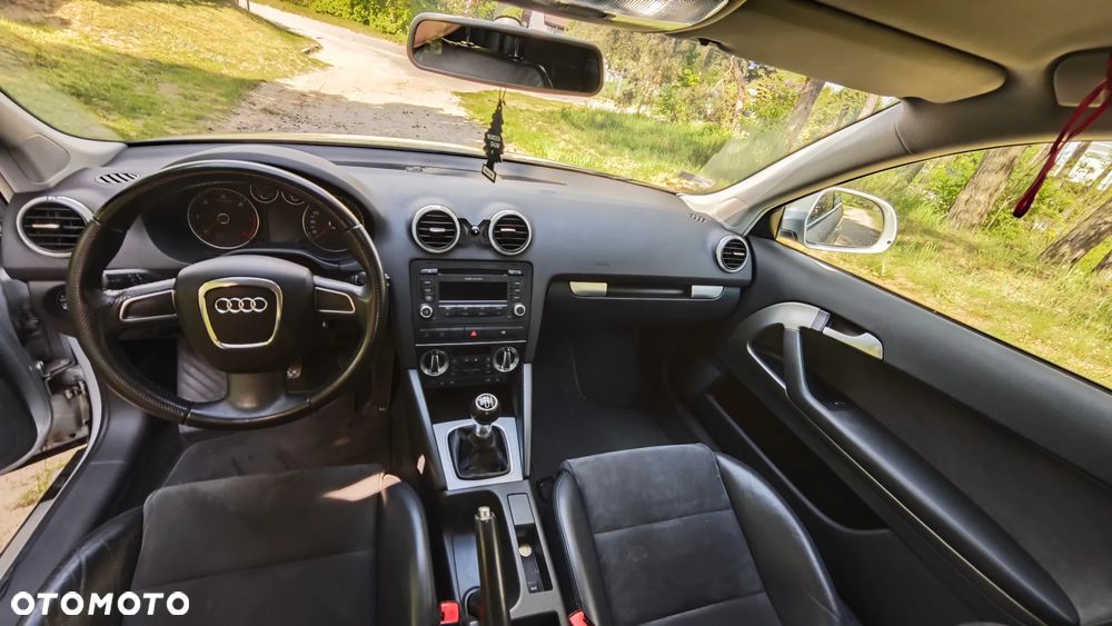 Audi A3 3-drzwiowe 2.0 TDI DPF Ambiente - 14