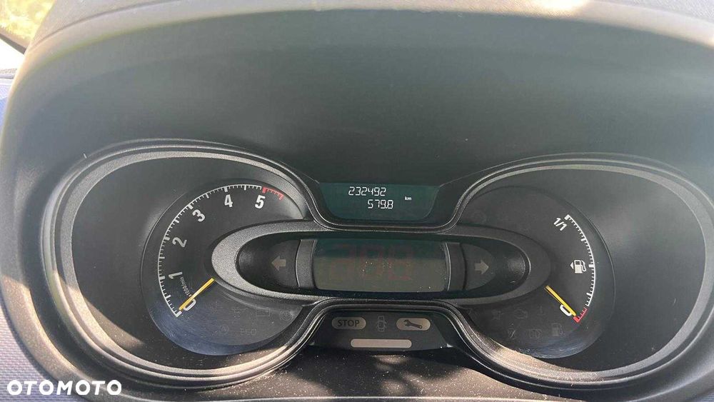 Opel Vivaro - 8