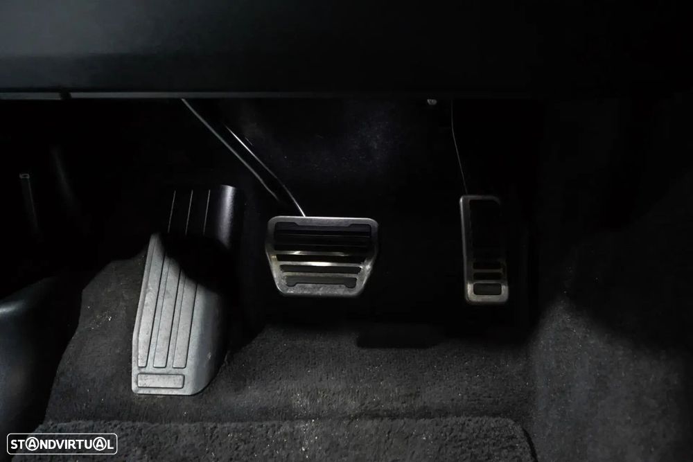 Land Rover Range Rover Sport - 25