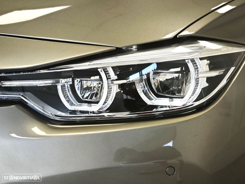 BMW 318 d Touring Line Luxury - 22
