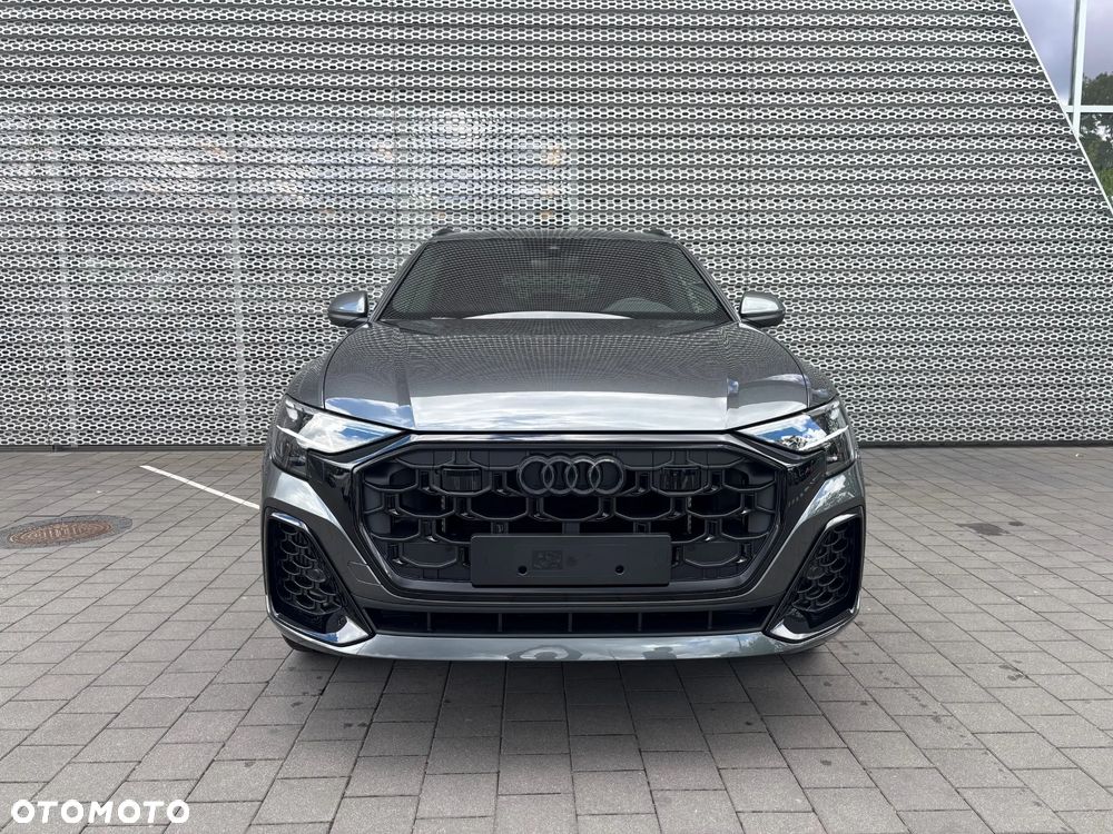 Audi Q8 55 TFSI e PHEV Quattro Tiptronic - 2