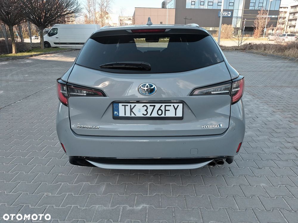 Toyota Corolla 2.0 Hybrid Executive - 7