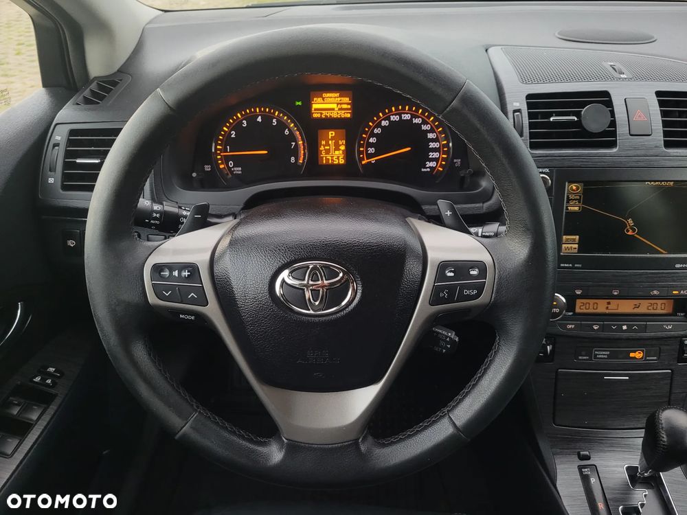 Toyota Avensis 2.0 Prestige NAVI MS - 25