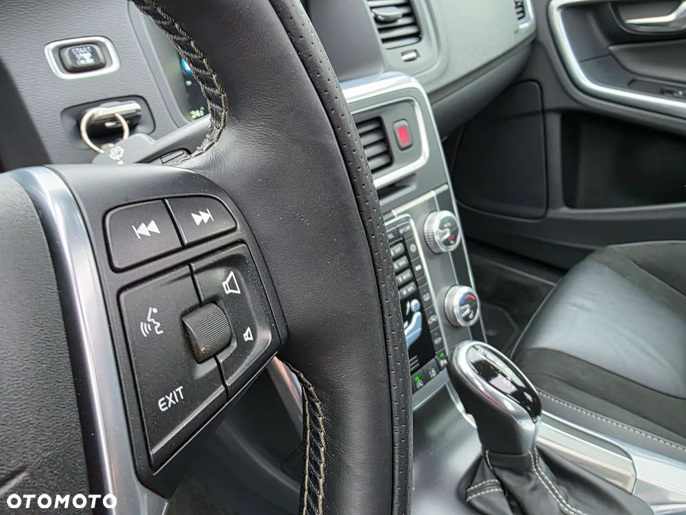 Volvo S60 D4 Geartronic Summum - 31