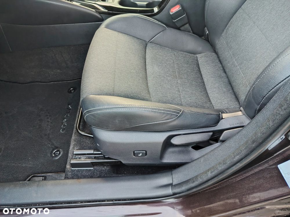 Toyota Corolla 1.8 Hybrid GPF Executive - 11