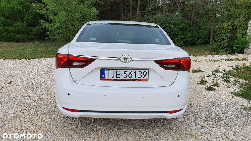 Toyota Avensis - 38