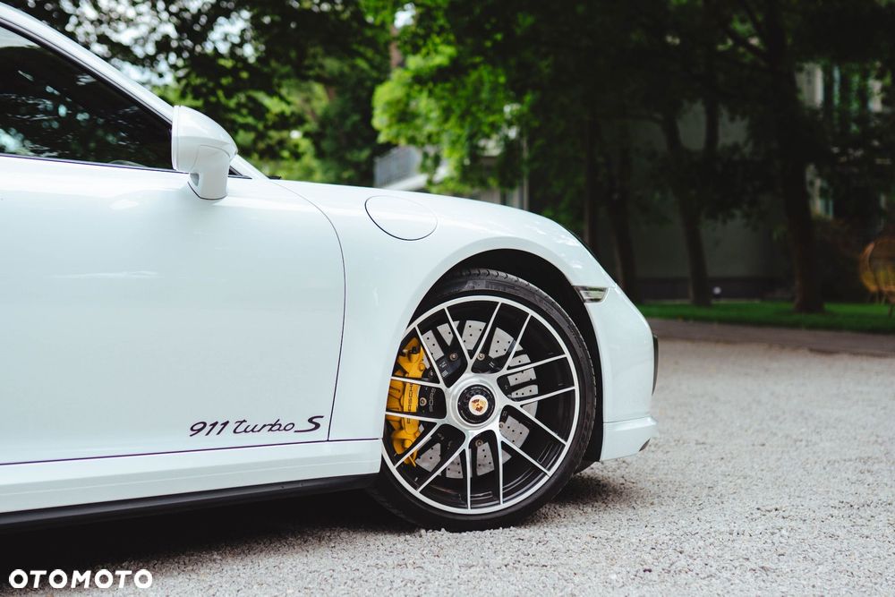 Porsche 911 Turbo S - 5