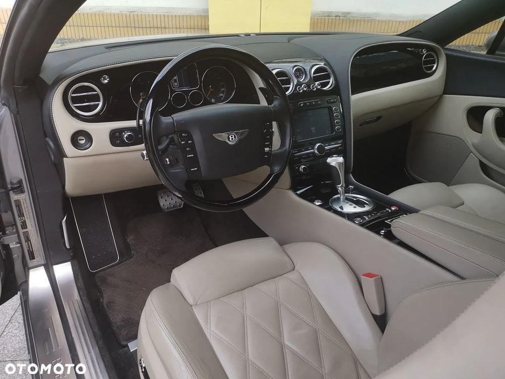 Bentley Continental GT Standard - 16