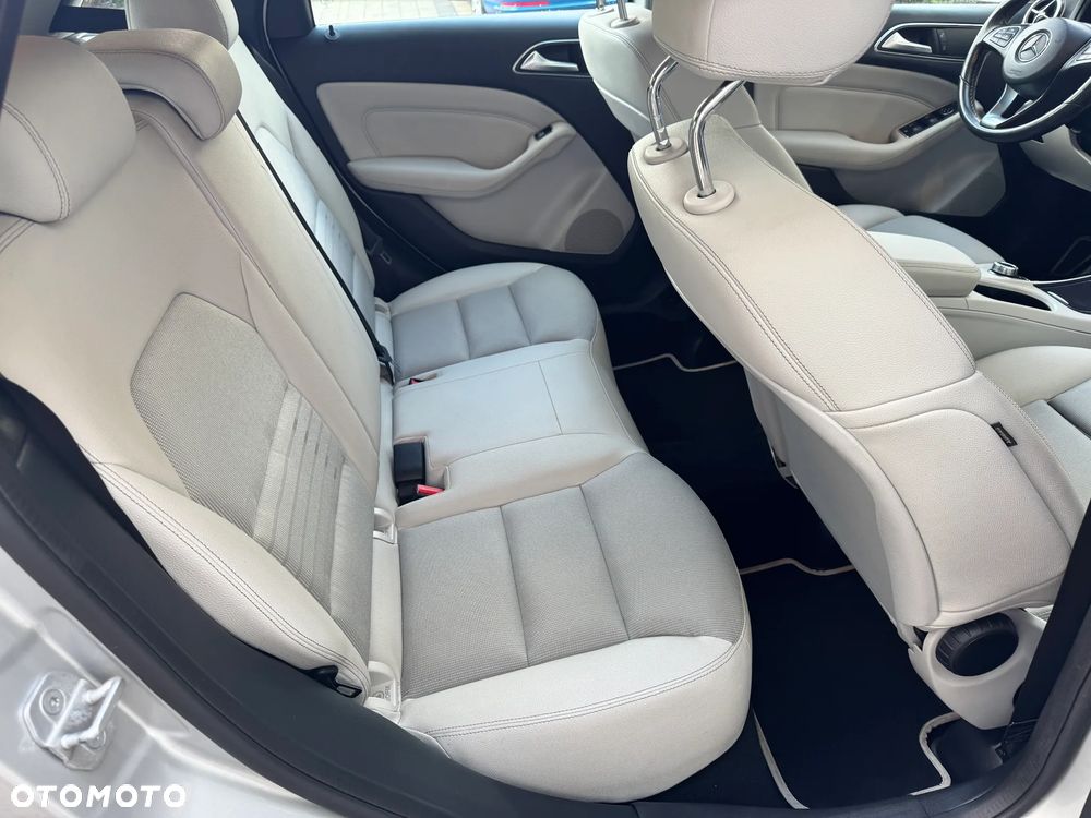Mercedes-Benz Klasa B 180 (CDI) d 7G-DCT Style - 16