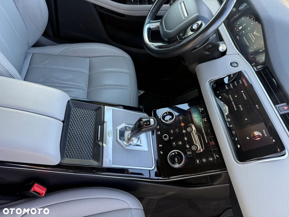 Land Rover Range Rover Evoque - 32