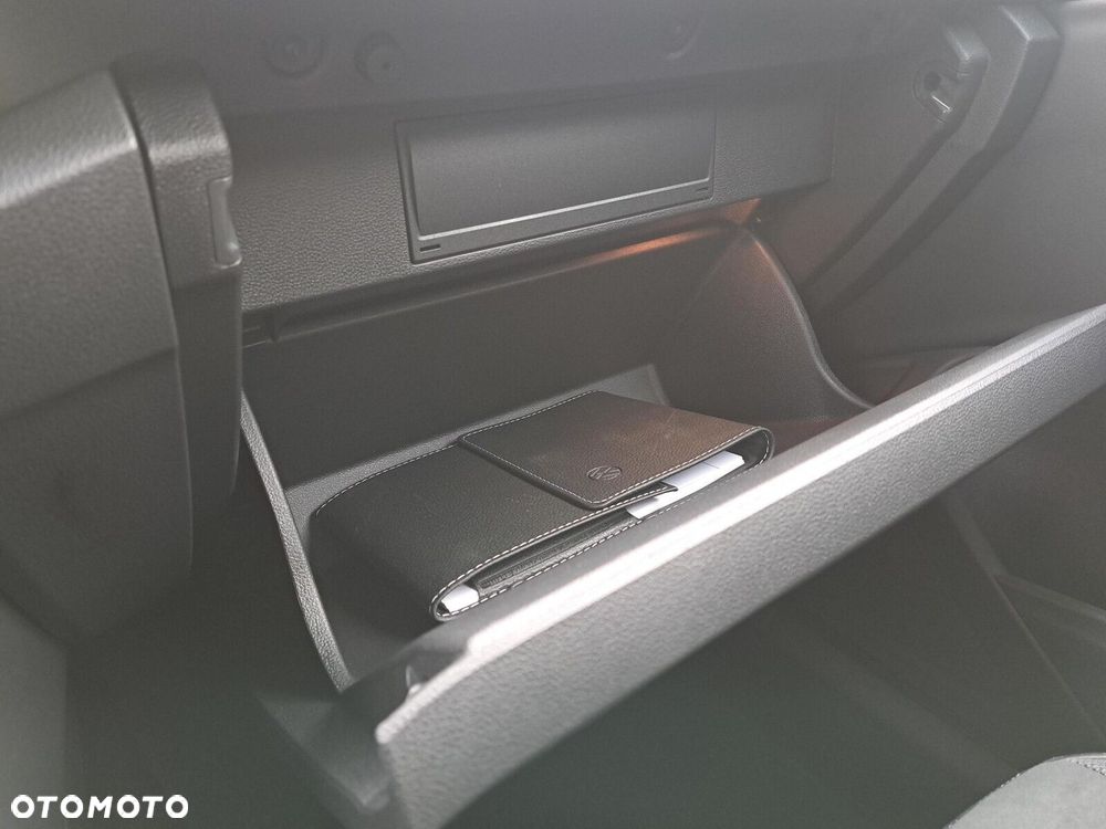 Volkswagen T-Roc - 38