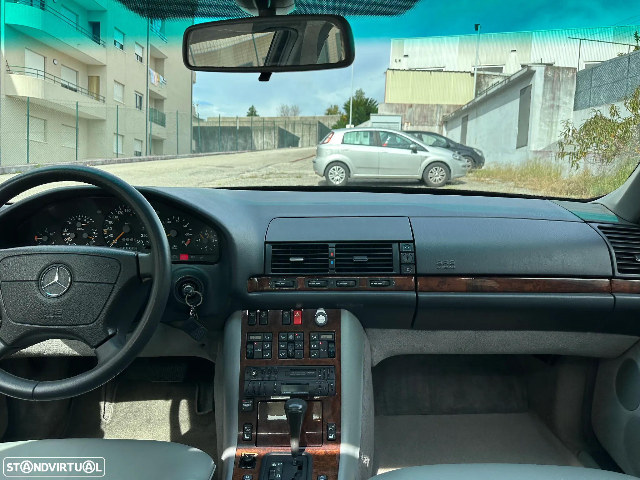 Mercedes-Benz 300 SE - 31