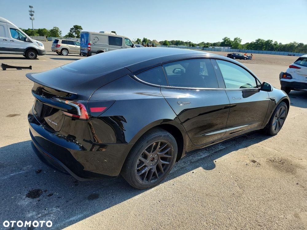 Tesla Model 3 Langstreckenbatterie Allradantrieb Dual Motor - 4