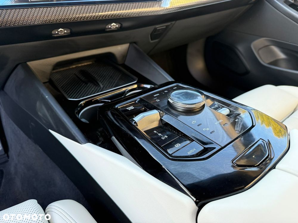 BMW i5 83.9kWh eDrive40 - 19