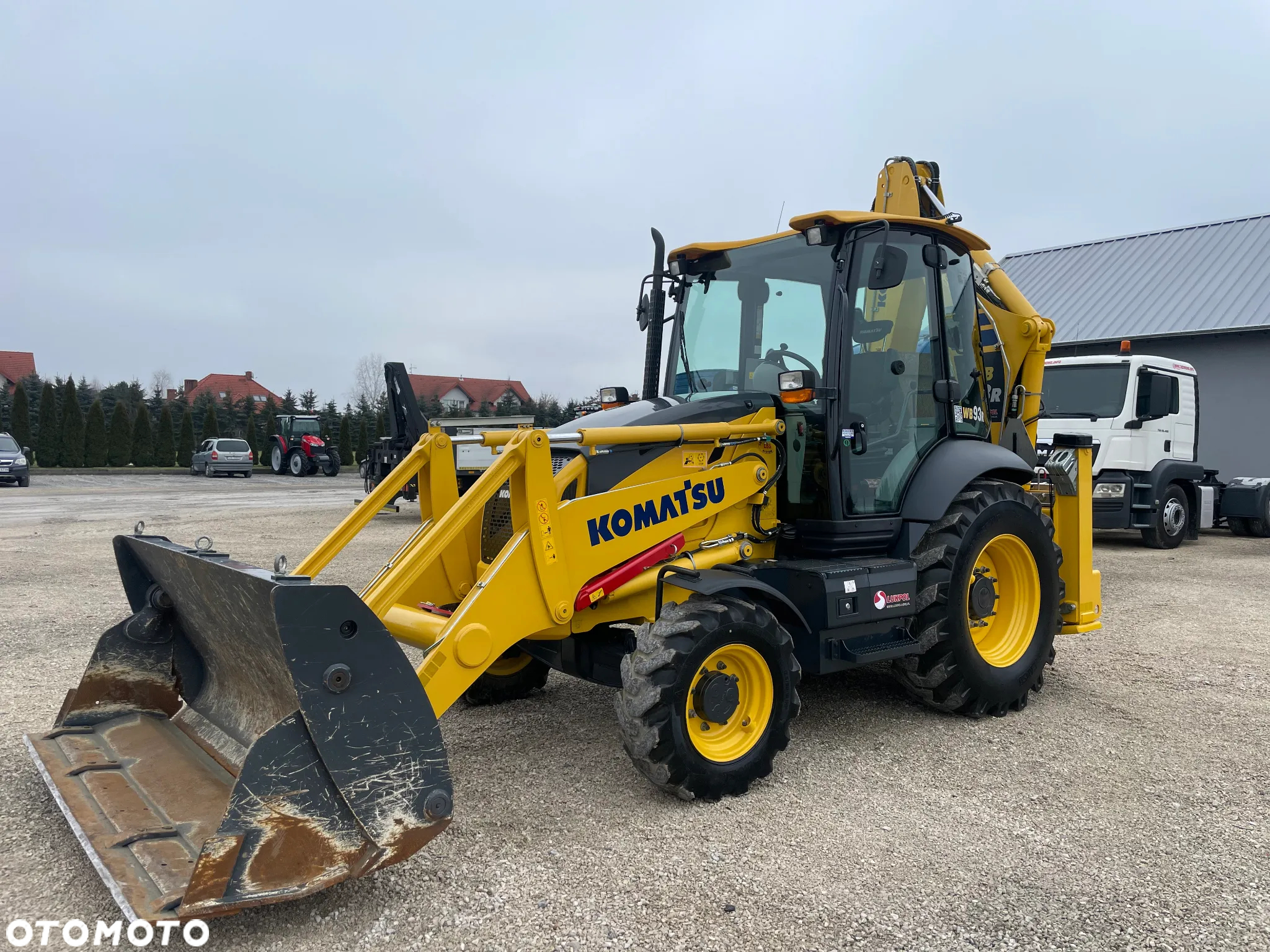 Komatsu WB 93R - JAK NOWA - IDEAŁ - 2