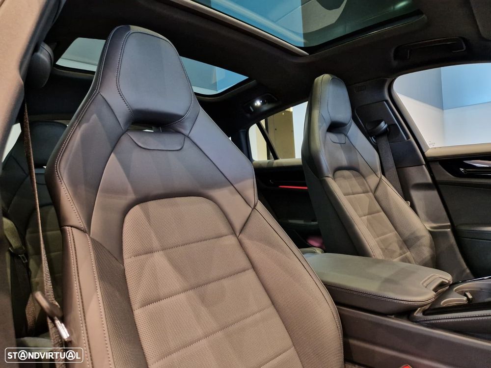 Porsche Panamera 4 - 21