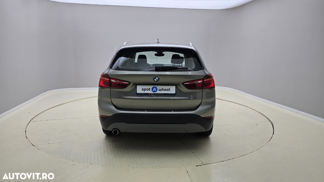 BMW X1 - 8