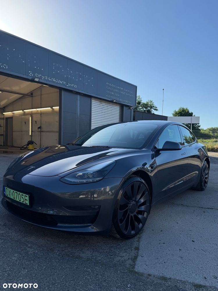 Tesla Model 3 Langstreckenbatterie Allradantrieb Dual Motor Performance - 1