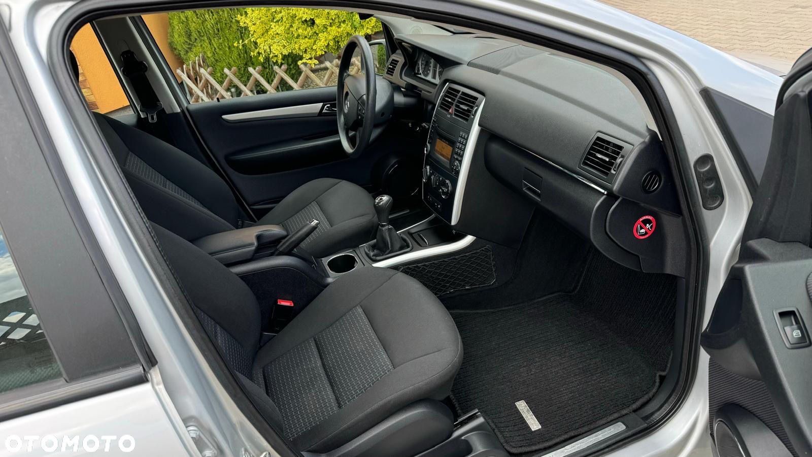 Mercedes-Benz Klasa B 150 BlueEffICIENCY - 12