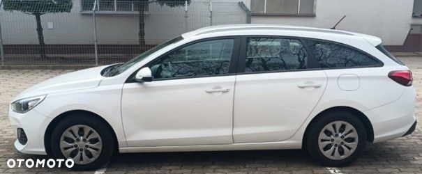 Hyundai i30 1.6 D Classic + - 3