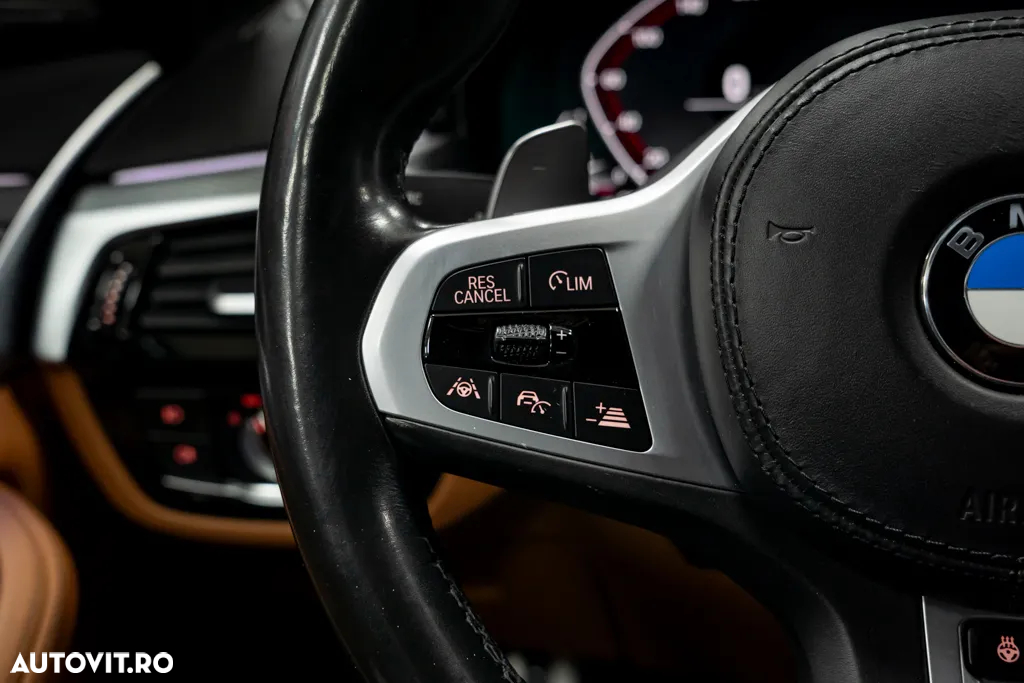 BMW Seria 5 530d xDrive AT - 37