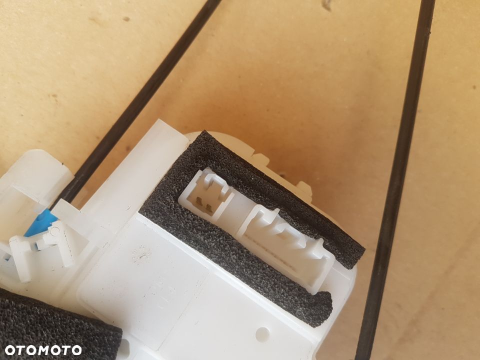 Subaru Outback IV BR zamek zatrzask centralny drzwi europa eu - 3