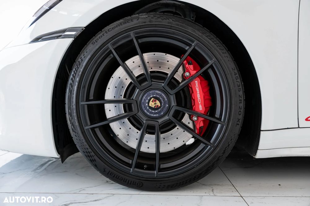 PORSCHE 911 2024 — imagine 13