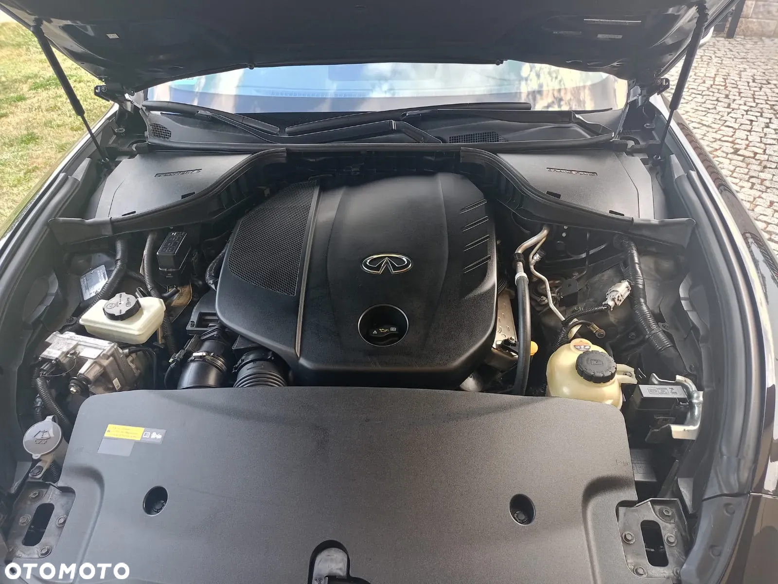 Infiniti Q70 2.2d - 9